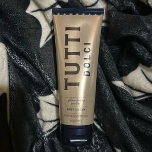 Bath & Body Works Tutti Dolci Golden Honey Praline Body Cream 8oz (New, Retired)